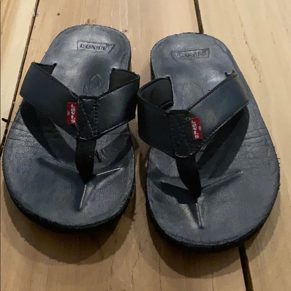 Levi’s Leather Sandals - Picture 2 of 4